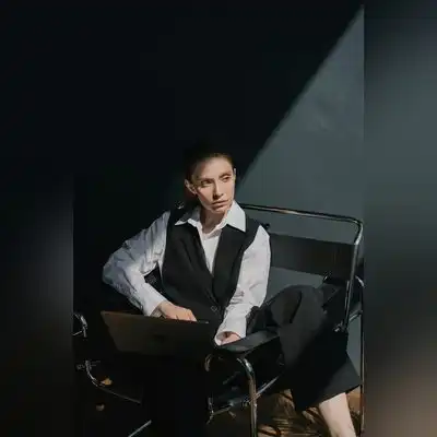 李荷